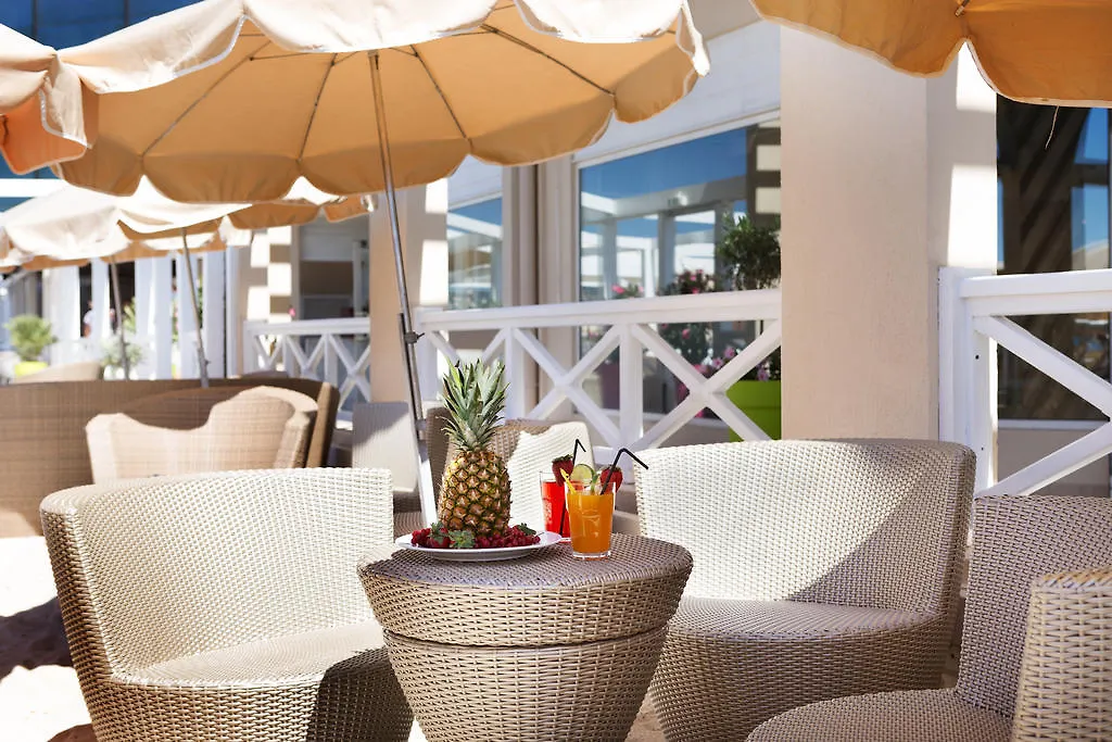Garden Beach Hotel Juan-les-Pins 4*,